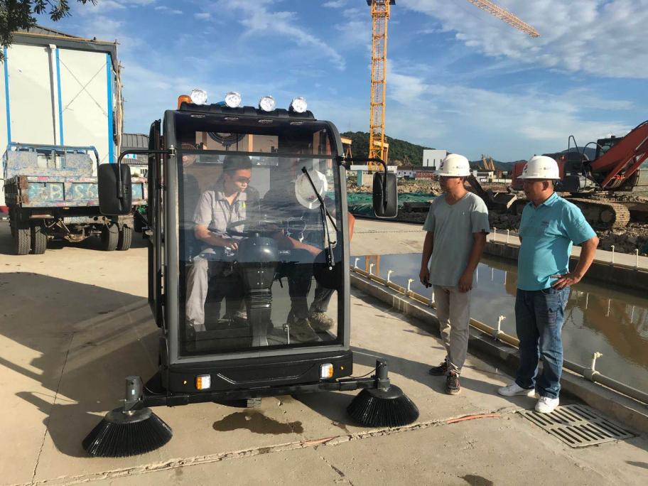 巴彦淖尔龙泉市清扫车