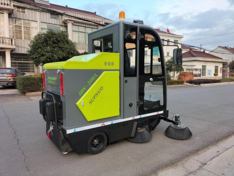 巴彦淖尔龙建清扫车_0